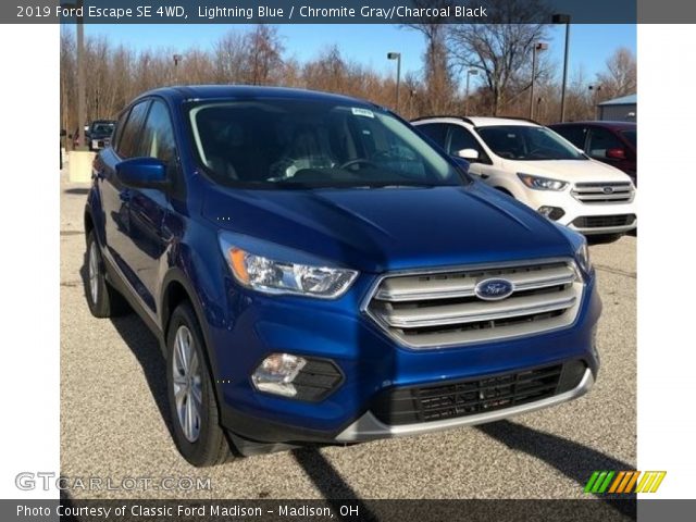 2019 Ford Escape SE 4WD in Lightning Blue