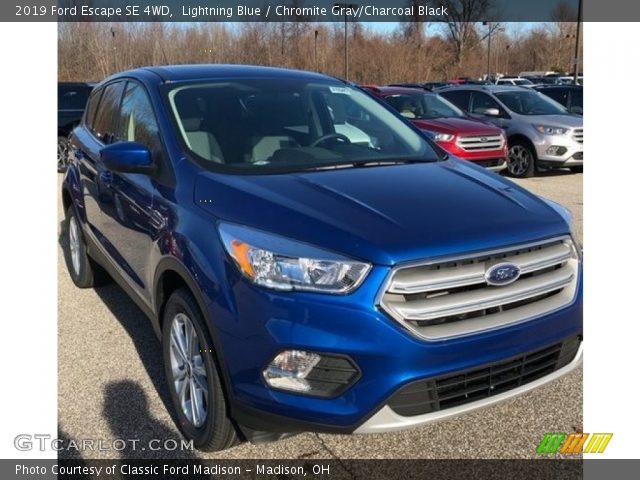 2019 Ford Escape SE 4WD in Lightning Blue