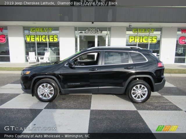 2019 Jeep Cherokee Latitude in Diamond Black Crystal Pearl