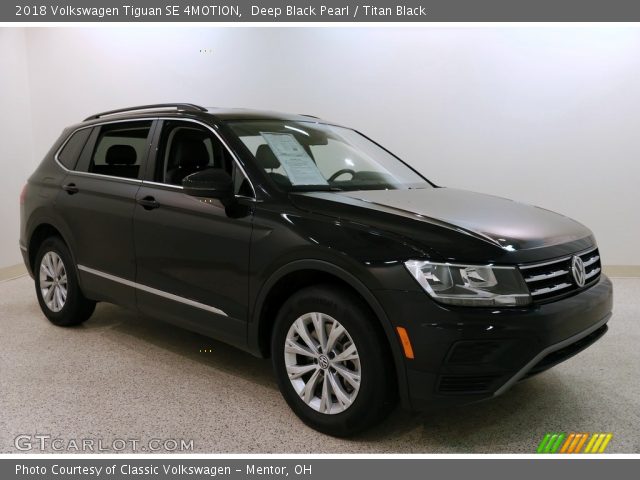 2018 Volkswagen Tiguan SE 4MOTION in Deep Black Pearl