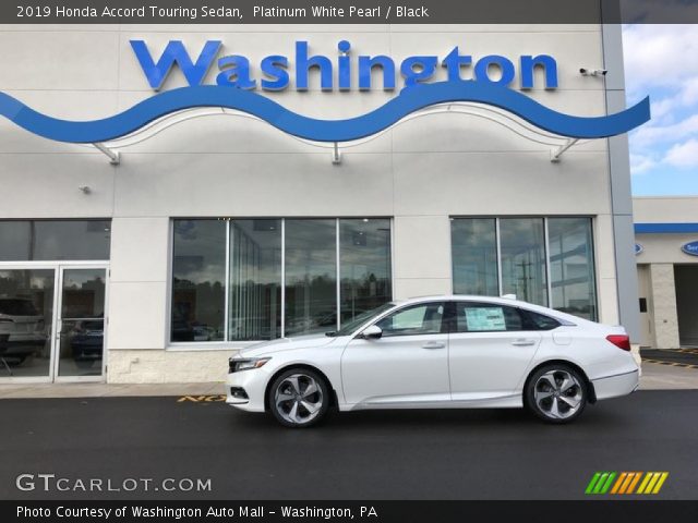 2019 Honda Accord Touring Sedan in Platinum White Pearl