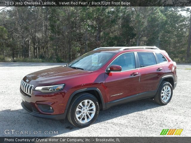 2019 Jeep Cherokee Latitude in Velvet Red Pearl