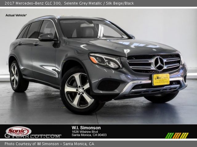 2017 Mercedes-Benz GLC 300 in Selenite Grey Metallic