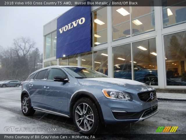 2018 Volvo V60 Cross Country T5 AWD in Mussel Blue Metallic