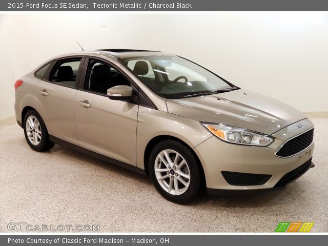 2015 Ford Focus SE Sedan in Tectonic Metallic