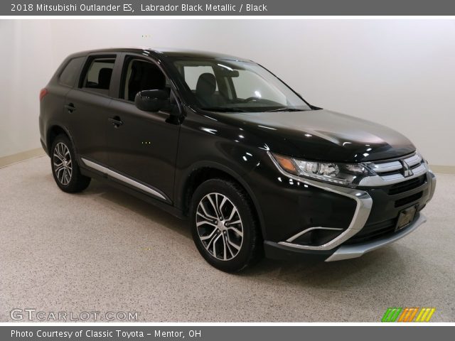 2018 Mitsubishi Outlander ES in Labrador Black Metallic