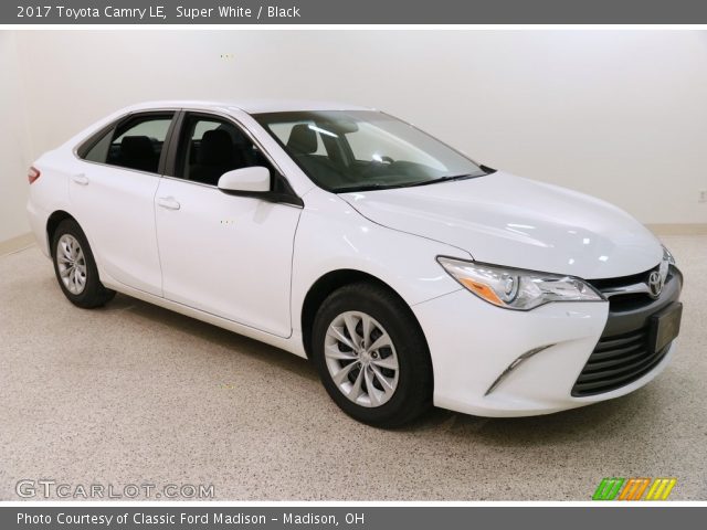 2017 Toyota Camry LE in Super White