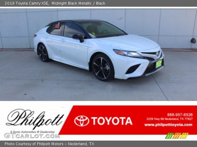 2019 Toyota Camry XSE in Midnight Black Metallic