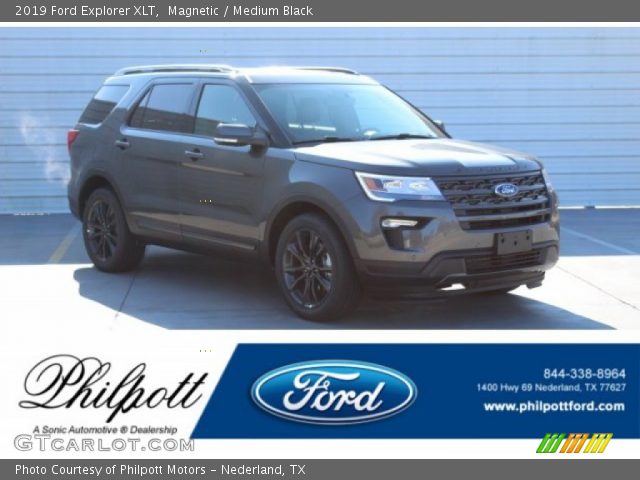 2019 Ford Explorer XLT in Magnetic