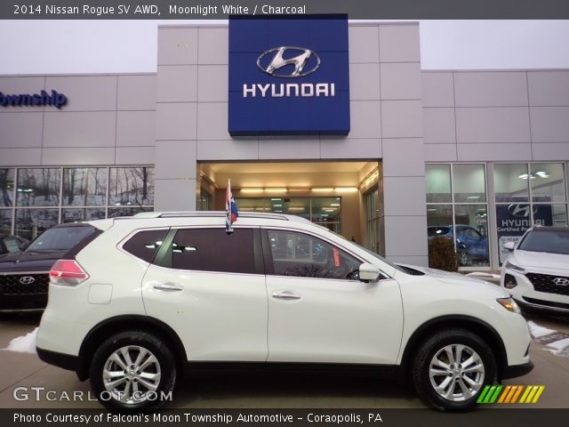 2014 Nissan Rogue SV AWD in Moonlight White