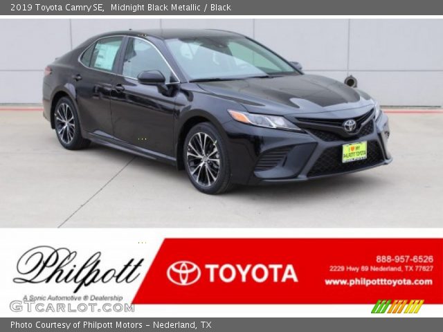 2019 Toyota Camry SE in Midnight Black Metallic