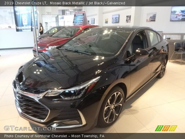 2019 Chevrolet Cruze LT in Mosaic Black Metallic