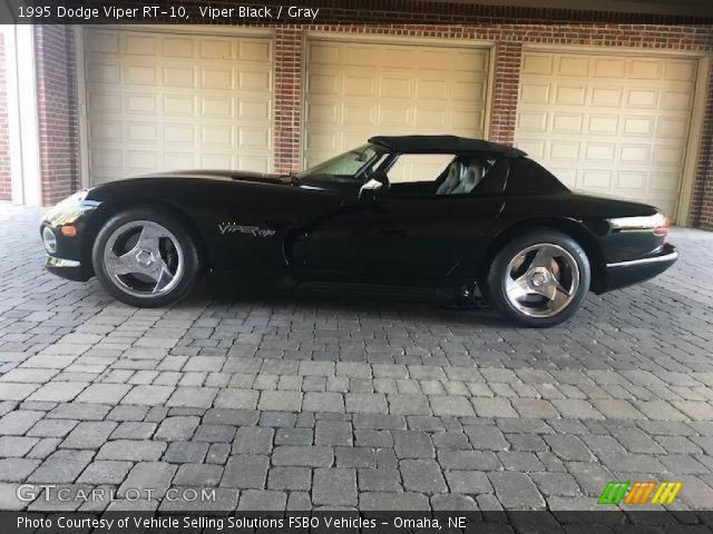 1995 Dodge Viper RT-10 in Viper Black
