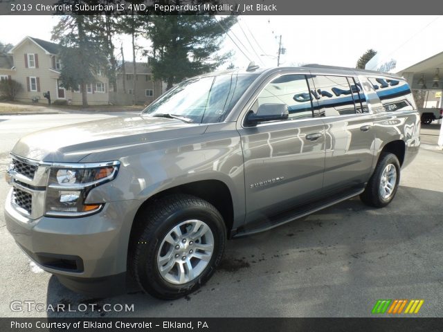 2019 Chevrolet Suburban LS 4WD in Pepperdust Metallic