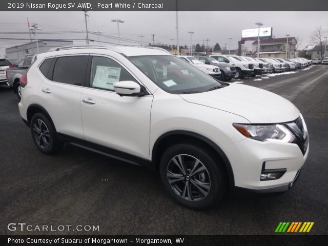 2019 Nissan Rogue SV AWD in Pearl White