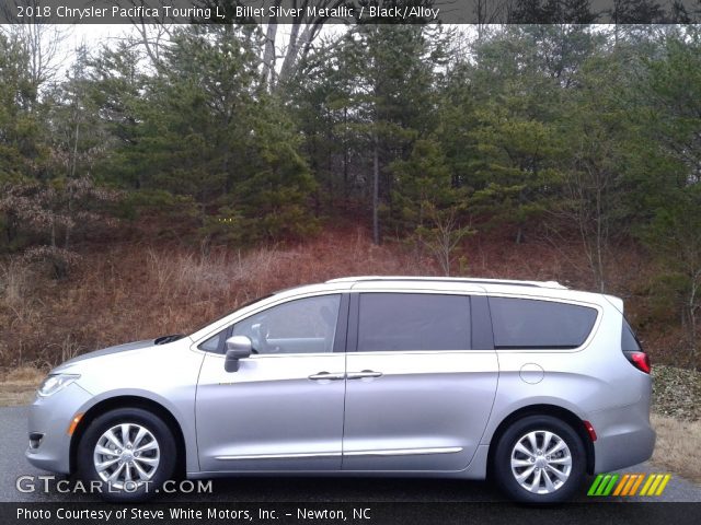 2018 Chrysler Pacifica Touring L in Billet Silver Metallic