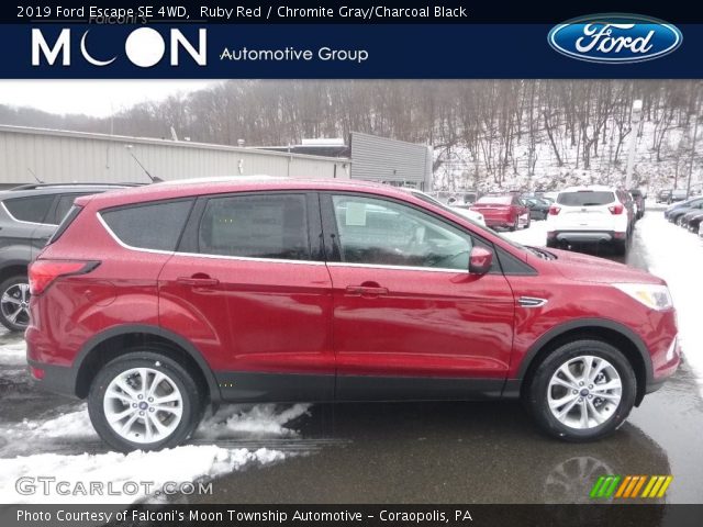 2019 Ford Escape SE 4WD in Ruby Red