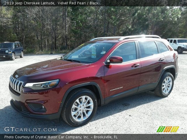 2019 Jeep Cherokee Latitude in Velvet Red Pearl