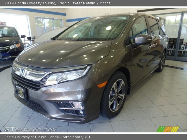 2019 Honda Odyssey Touring in Pacific Pewter Metallic