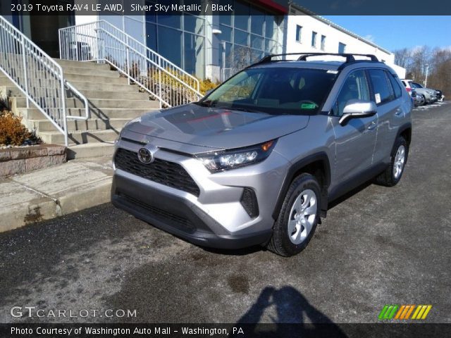 2019 Toyota RAV4 LE AWD in Silver Sky Metallic