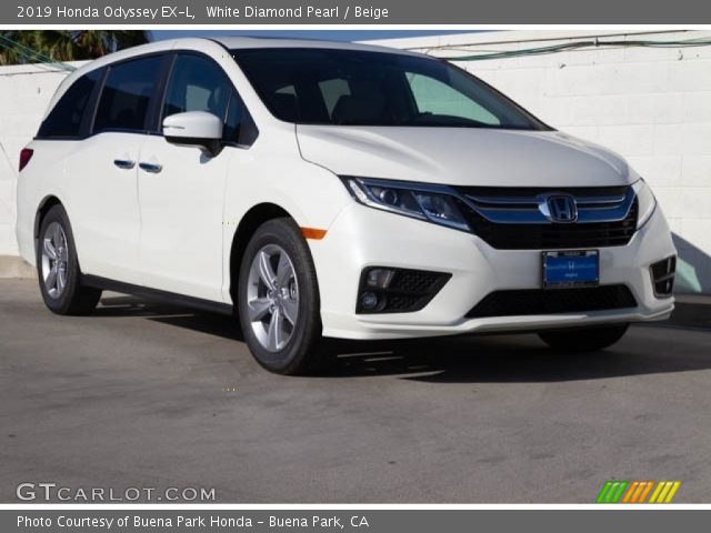 2019 Honda Odyssey EX-L in White Diamond Pearl