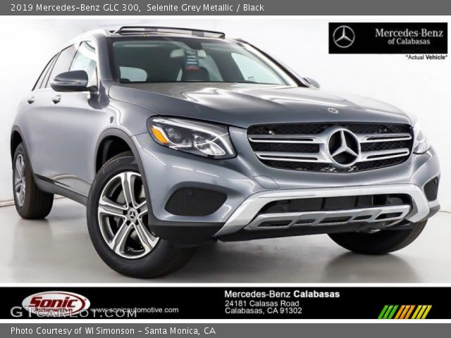 2019 Mercedes-Benz GLC 300 in Selenite Grey Metallic