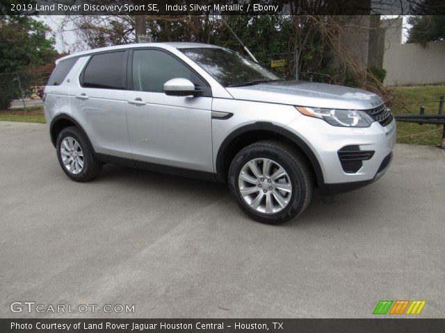 2019 Land Rover Discovery Sport SE in Indus Silver Metallic