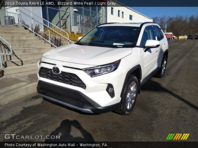 2019 Toyota RAV4 LE AWD in Blizzard White Pearl