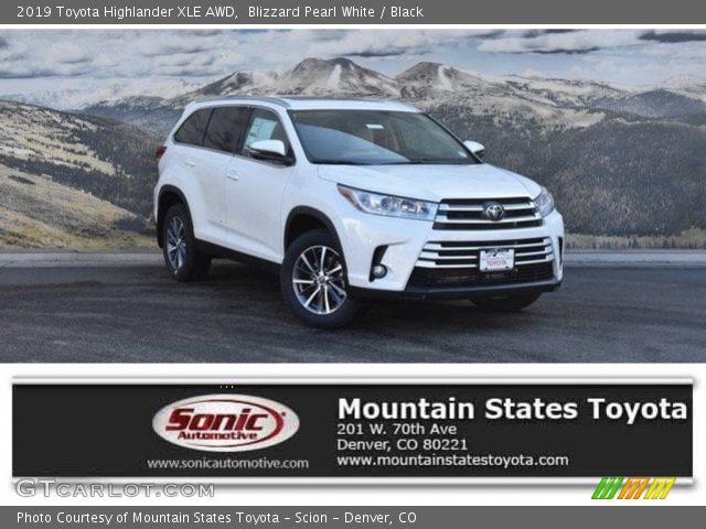 2019 Toyota Highlander XLE AWD in Blizzard Pearl White