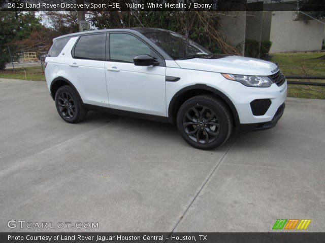 2019 Land Rover Discovery Sport HSE in Yulong White Metallic