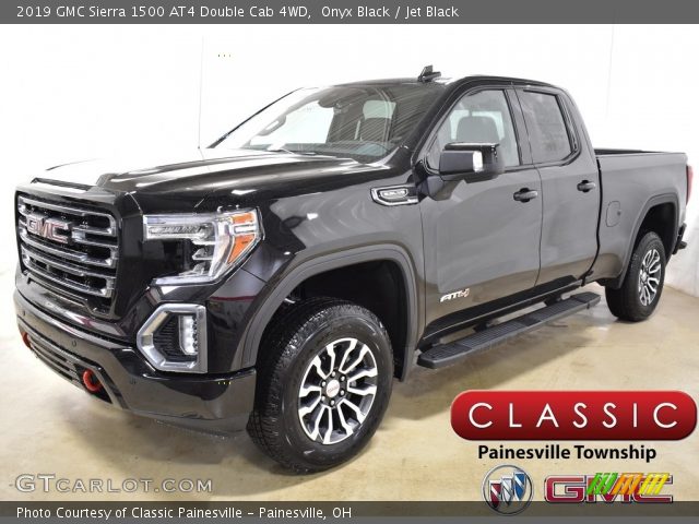 2019 GMC Sierra 1500 AT4 Double Cab 4WD in Onyx Black
