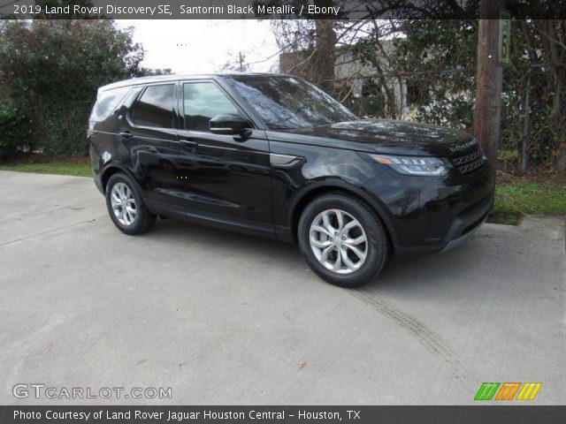 2019 Land Rover Discovery SE in Santorini Black Metallic