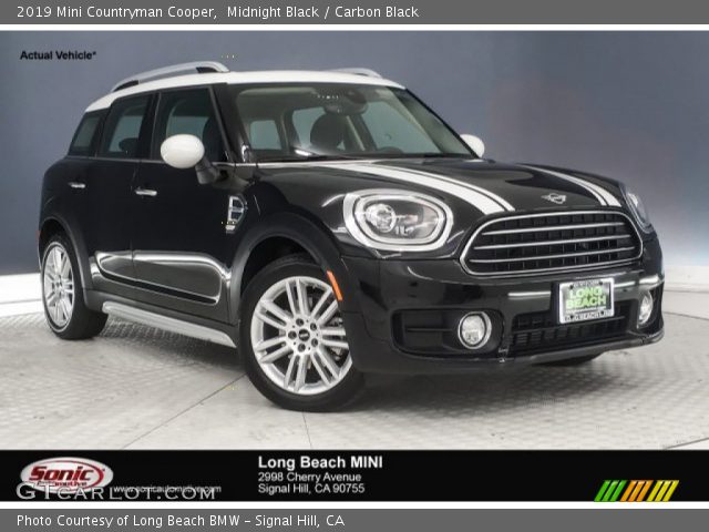 2019 Mini Countryman Cooper in Midnight Black