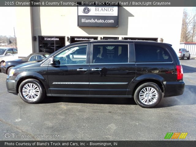 2015 Chrysler Town & Country Touring-L in Brilliant Black Crystal Pearl