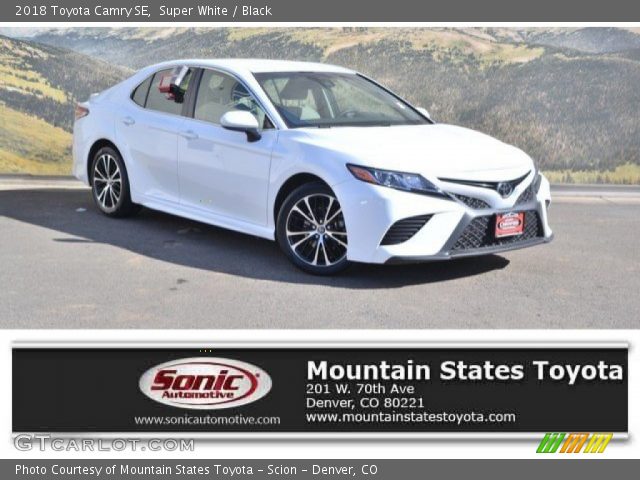 2018 Toyota Camry SE in Super White