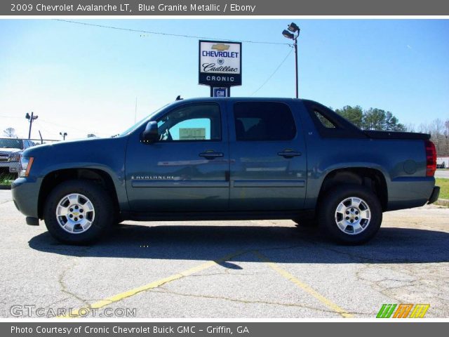 2009 Chevrolet Avalanche LT in Blue Granite Metallic