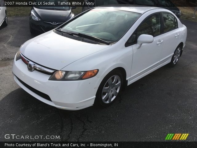 2007 Honda Civic LX Sedan in Taffeta White