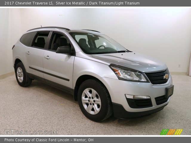 2017 Chevrolet Traverse LS in Silver Ice Metallic