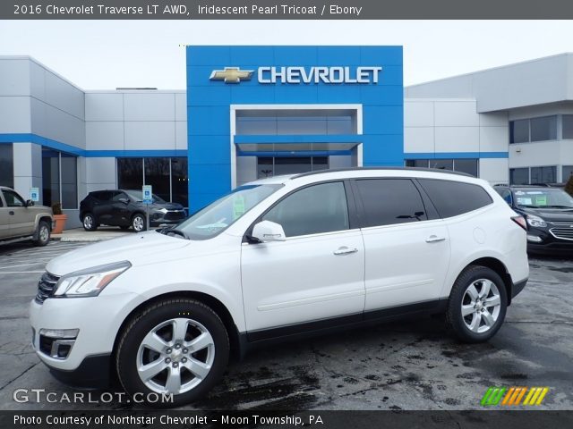 2016 Chevrolet Traverse LT AWD in Iridescent Pearl Tricoat