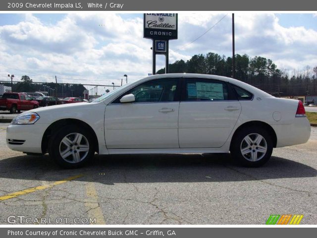 2009 Chevrolet Impala LS in White