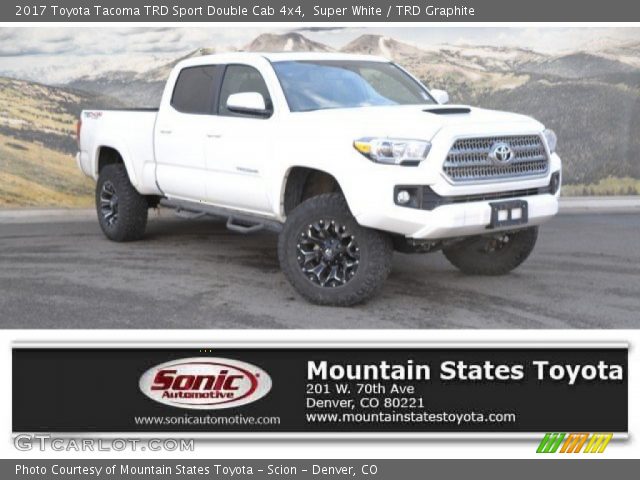 2017 Toyota Tacoma TRD Sport Double Cab 4x4 in Super White