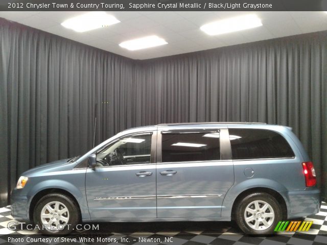 2012 Chrysler Town & Country Touring in Sapphire Crystal Metallic