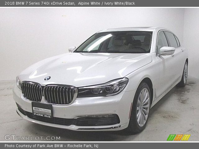 2018 BMW 7 Series 740i xDrive Sedan in Alpine White