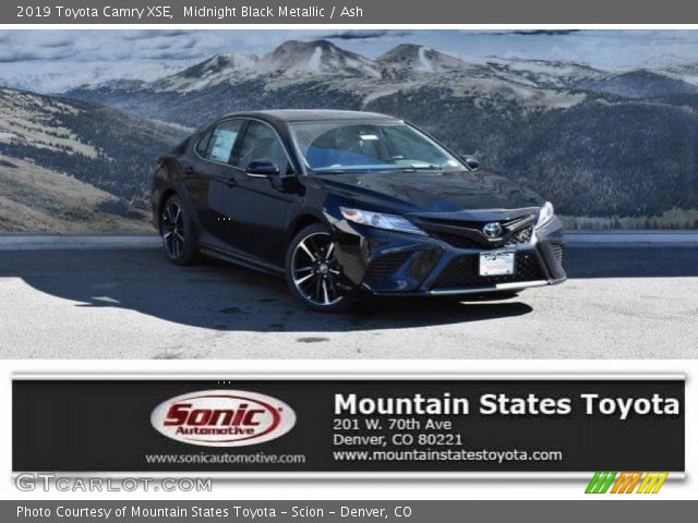 2019 Toyota Camry XSE in Midnight Black Metallic