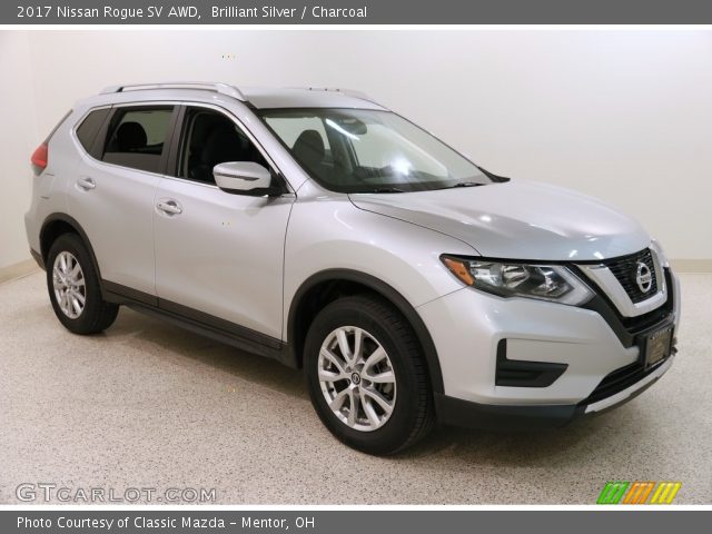 2017 Nissan Rogue SV AWD in Brilliant Silver
