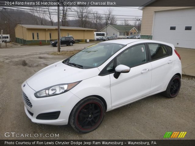 2014 Ford Fiesta SE Hatchback in Oxford White