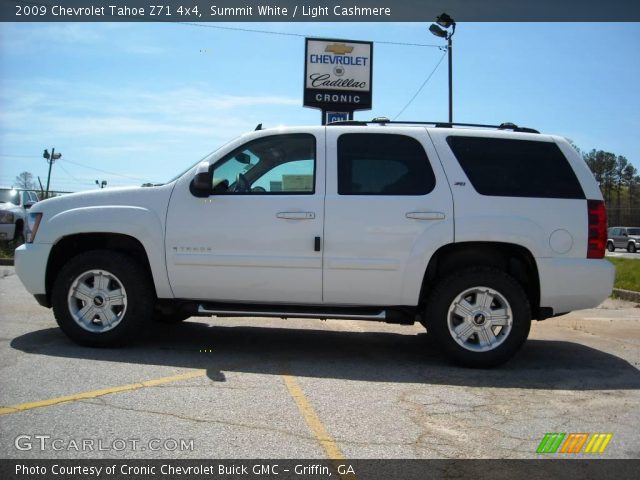2009 Chevrolet Tahoe Z71 4x4 in Summit White