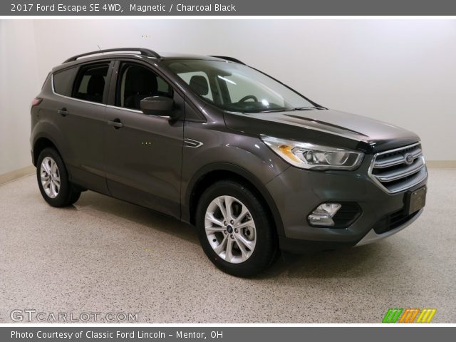 2017 Ford Escape SE 4WD in Magnetic