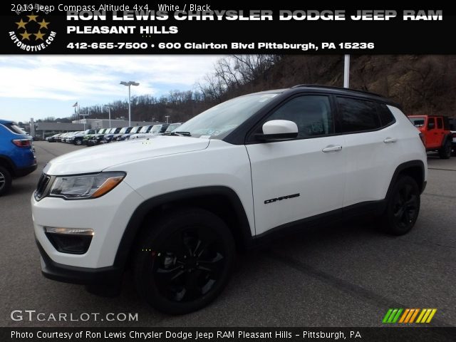 2019 Jeep Compass Altitude 4x4 in White