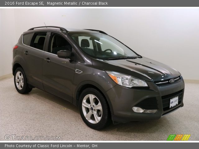 2016 Ford Escape SE in Magnetic Metallic